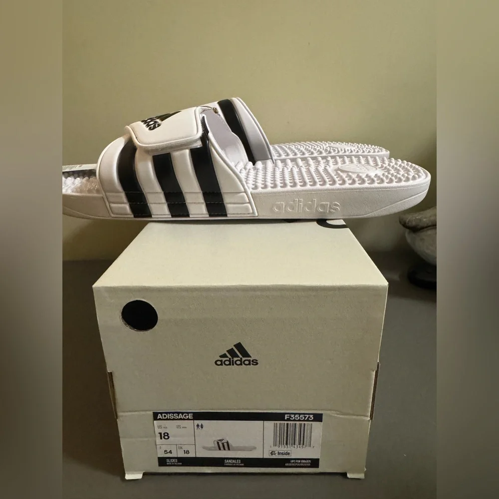 Mens Adidas Slides Sandals NWT - Picture 4 of 4